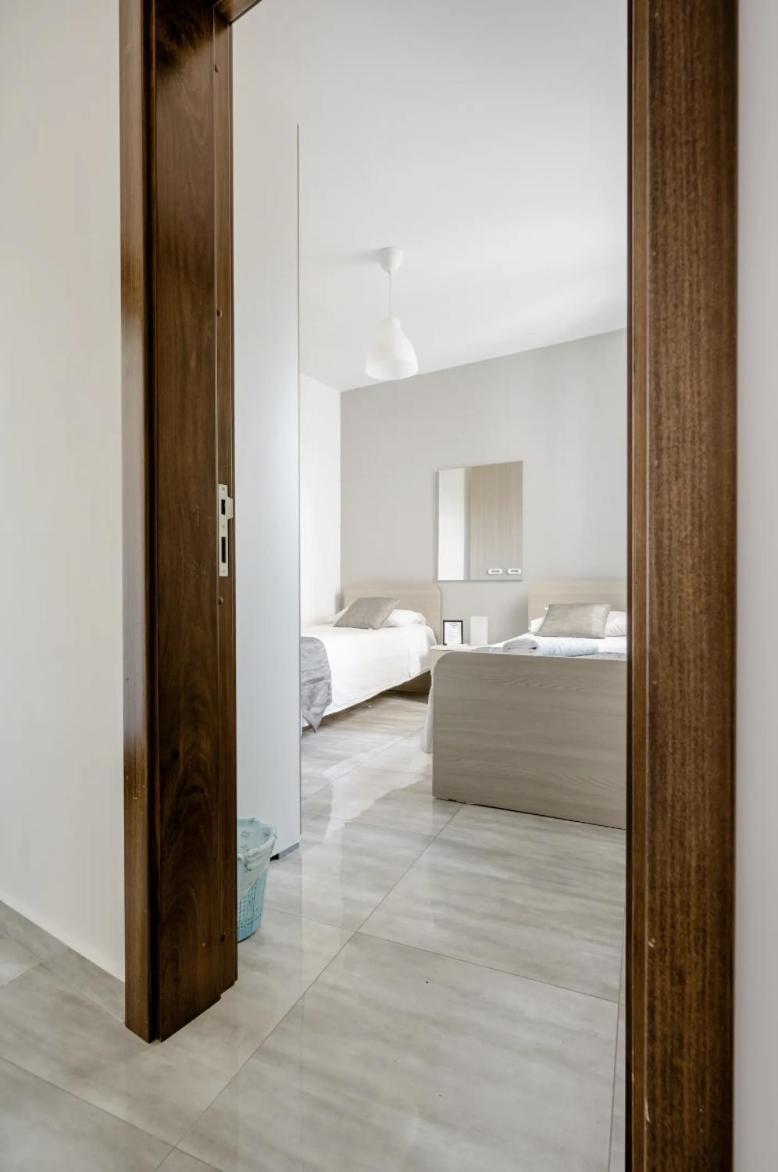 F12 Room 2, Private Room Two Single Beds Privated Bathroom In Shared Flat Мсида Экстерьер фото